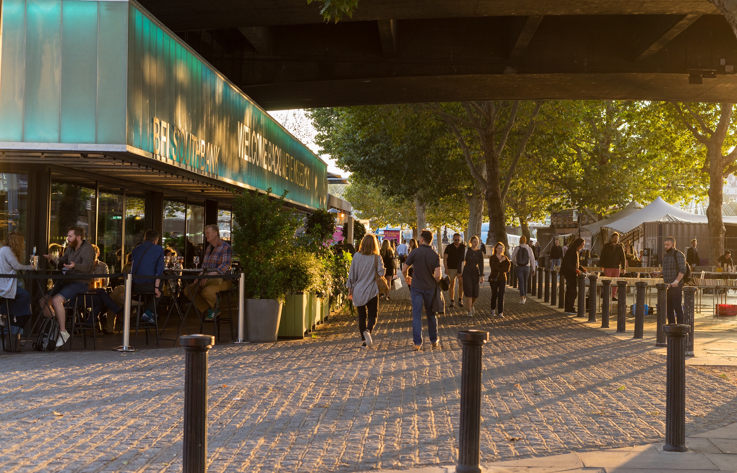 busy riverside walk in Southbank during the day